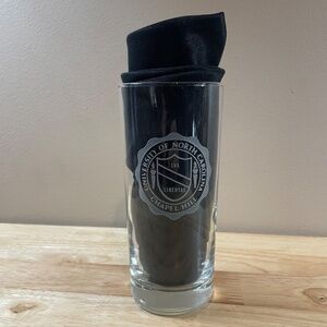 UNC Chapel Hill 16 oz Pint Glass with Engraved School Seal – Excellent Condition